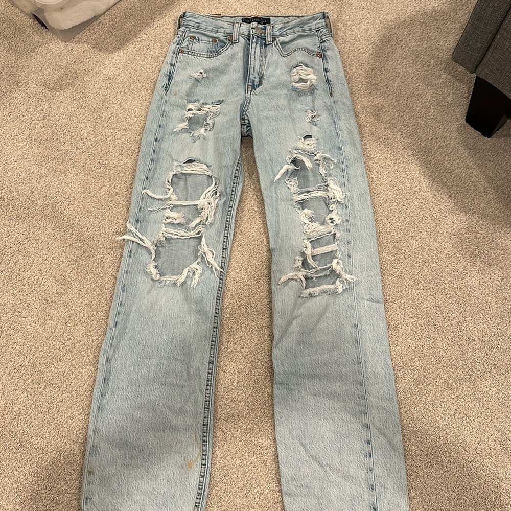 Aeropostale 90s baggy ripped light wash jeans, Size 4